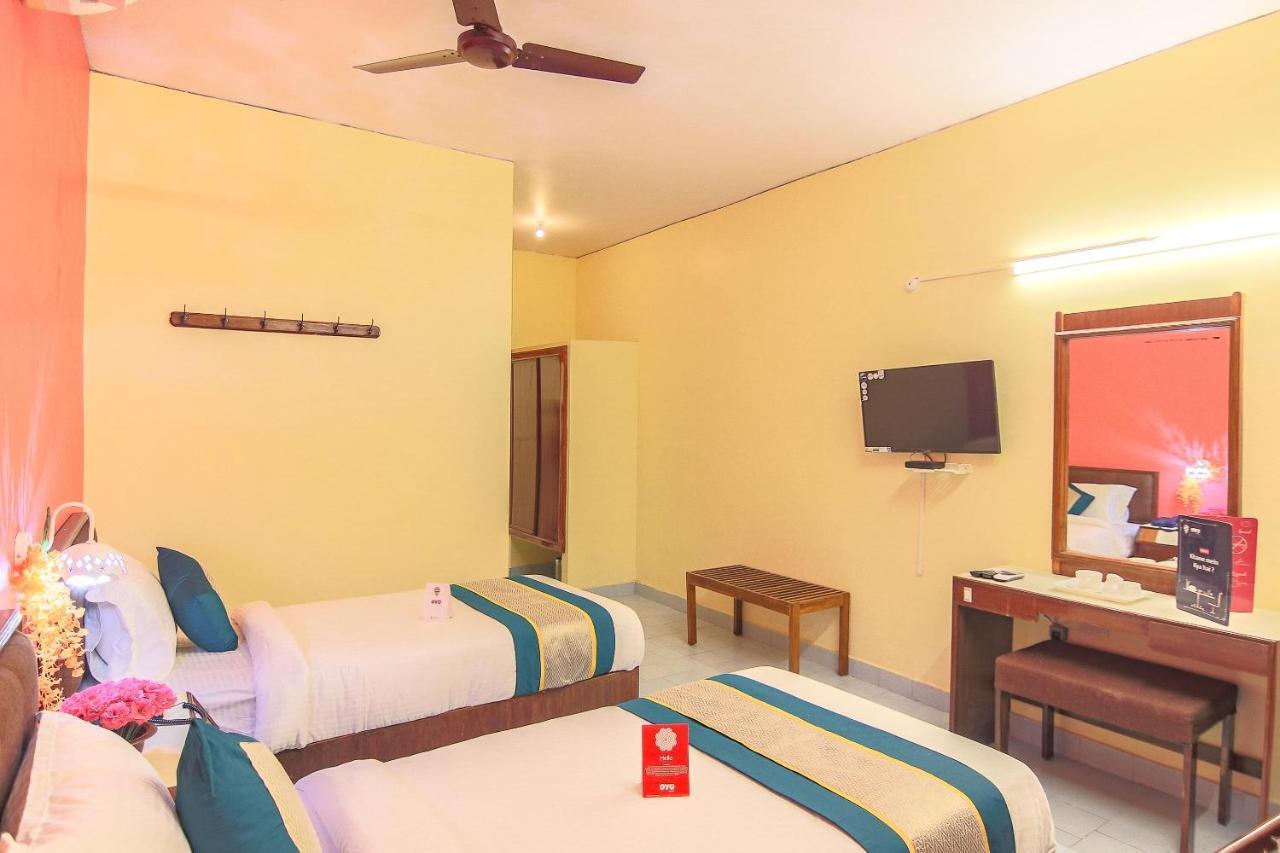 Oyo 10709 Hotel Sbt Visakhapatnam Exterior foto